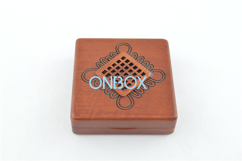 China Matt Printed Wooden Jewelry Box for Women Bangle , Solid Wood Coin Collection Boxes With Custom Carving Pattern wholesale