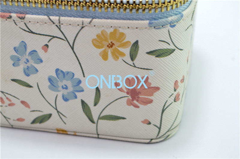 China Flower Printing Gift Boxes Leather External For Oil Bottles / Pefume wholesale