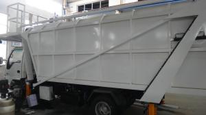 China Stable Waste Removal Trucks , ISUZU 600 P Garbage Collection Vehicle wholesale