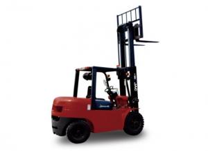 China Sit Up Diesel Operated Forklift , 2.5 Ton Diesel Four Wheel Drive Forklift wholesale