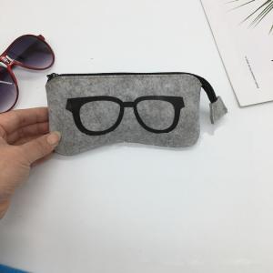 China pouch sunglasses microfiber bag.size:9cm*18cm. 2mm microfiber. wholesale