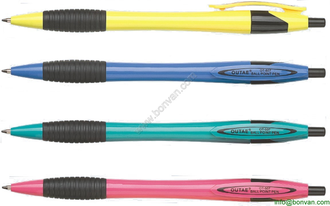 China Plastic office ball pen with rubber grip wholesale