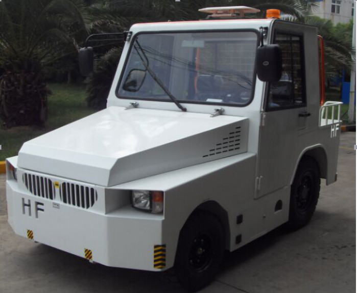 China 40000 Kg Capacity Airport Baggage Tractor , Aviation Diesel Tow Tractor wholesale