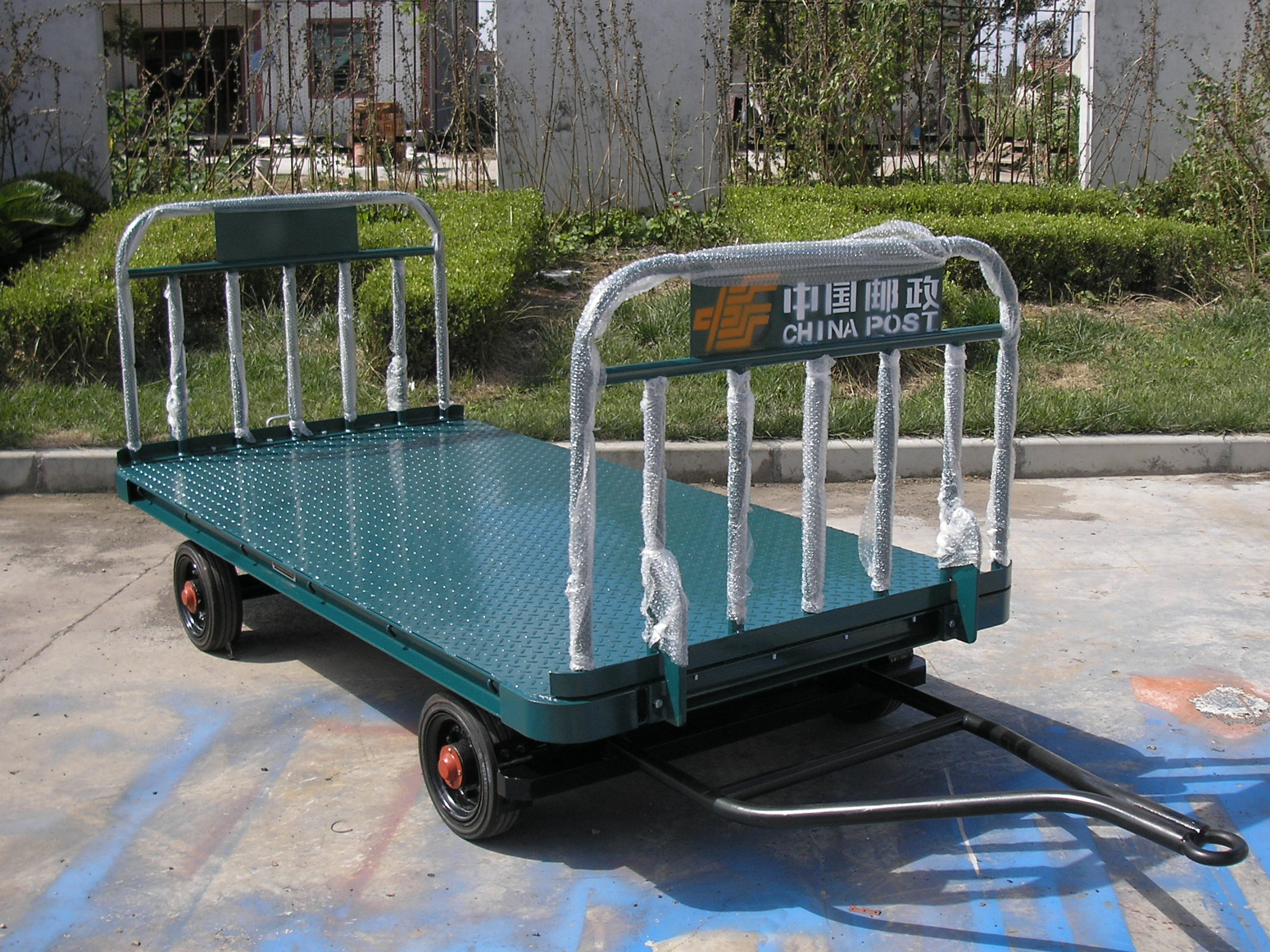 China Blue Airport Luggage Trailer Seamless Steel 42 X 4 mm Tow Bar CE Standard wholesale