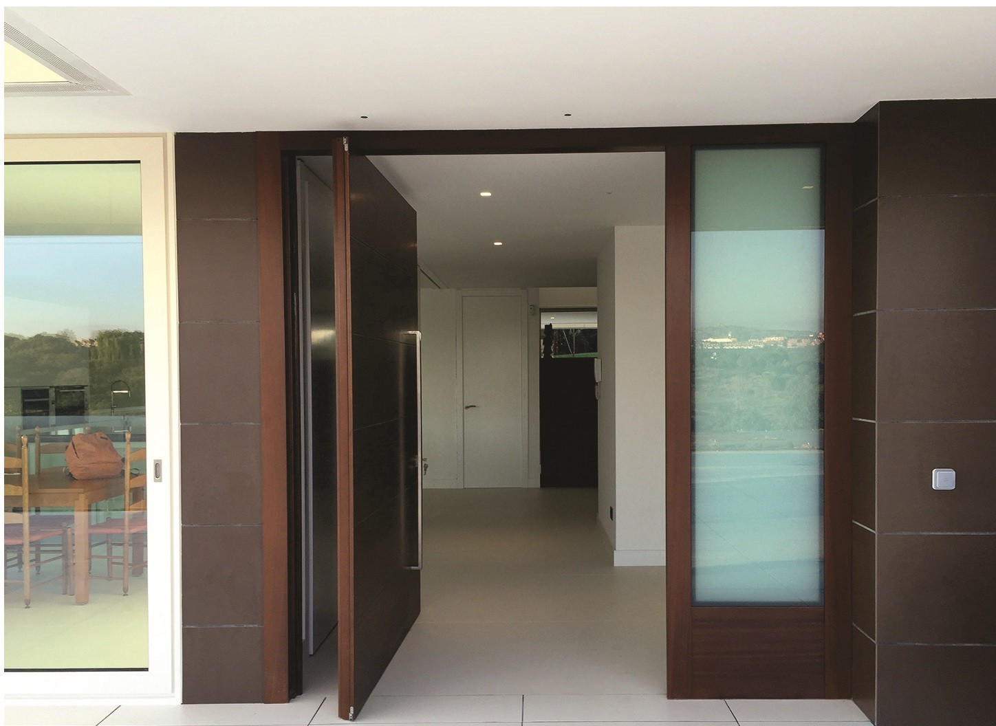 China Entrance Wooden Swing Door Tubular Particleboard Anti Scratch for Apartment Hotel wholesale