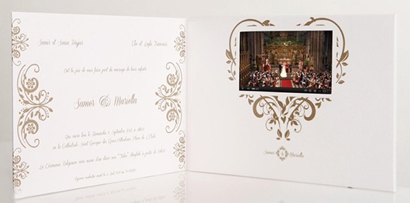China multimedia effect electronic lcd video card for weddings / opening veremonies wholesale