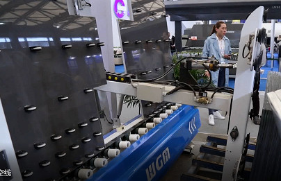 China Japanese PLC Glass Loading Machine Glass Processing Machine High Efficiency wholesale
