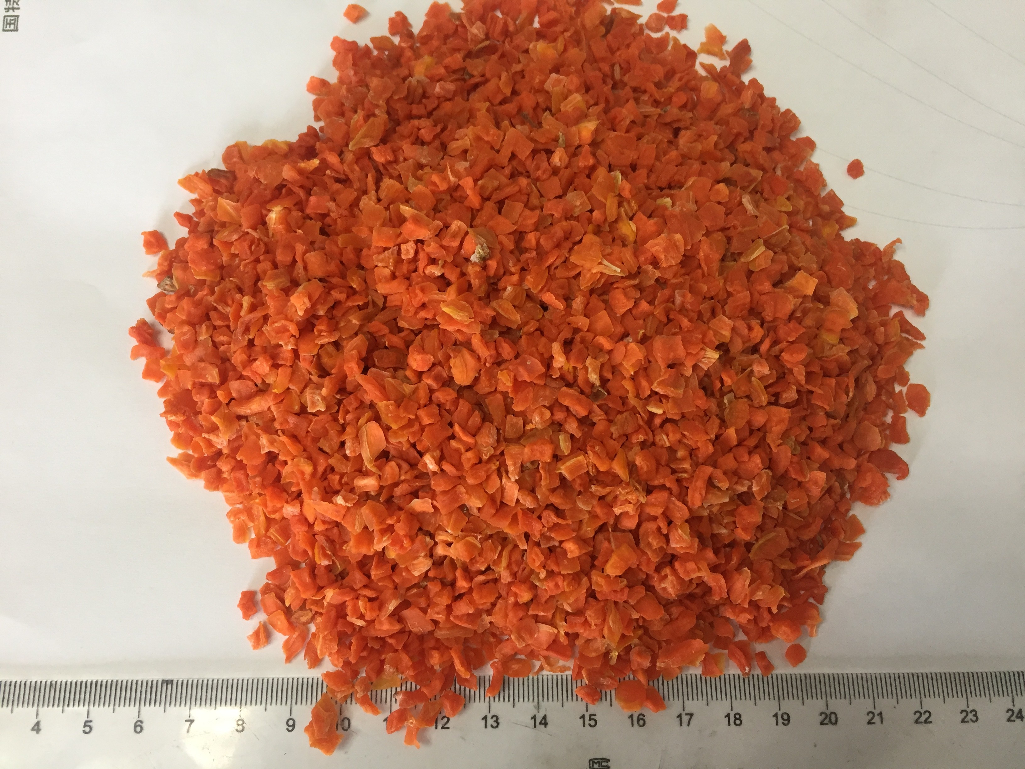 5x5mm Crispy Dried Carrot Chips , Dehydrated Vegetable Chips Nutrition for sale