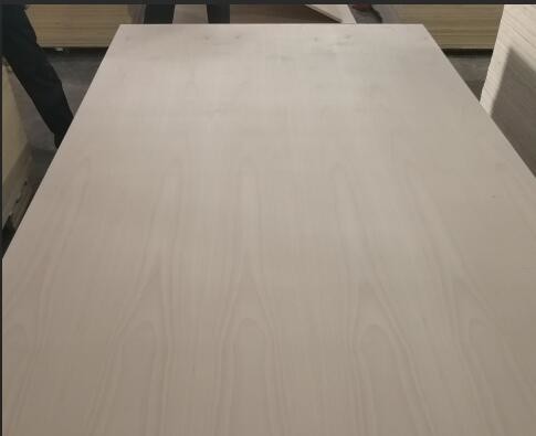 China Custom Size Fancy Plywood Healthy P/C Alder Veneer For Green Building Construction wholesale