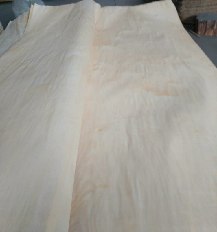 China B - E Grade Natural Wood Veneer 0.2 - 0.5mm Thickness White Birch Veneer wholesale