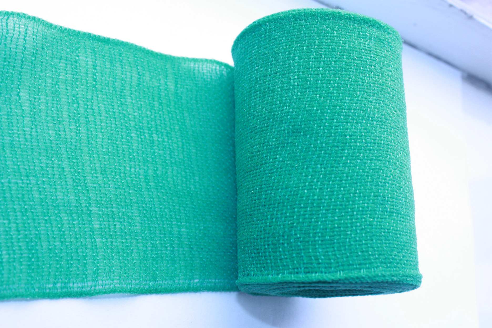 China Green Cohesive Elastic Breathable Colored Self - adhesive Elastic PBT Bandage Wrap wholesale