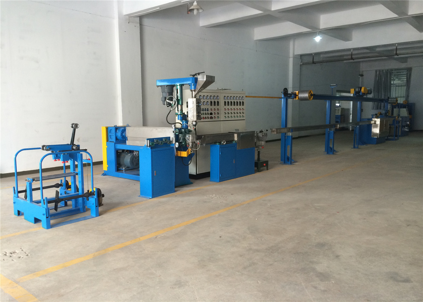 China 500 M/ Min Cable Extruder Machine Sheathing Extrusion Line For Unground Cable wholesale