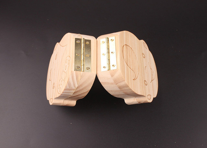 China Small Wooden Crate Gift Box 100% Pine Wood For Baby Tooth Birthday Gift wholesale
