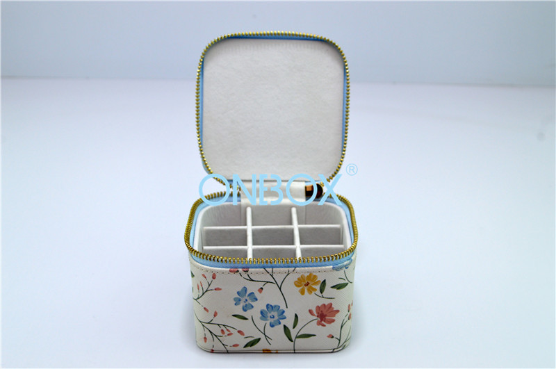 China Flower Printing Gift Boxes Leather External For Oil Bottles / Pefume wholesale
