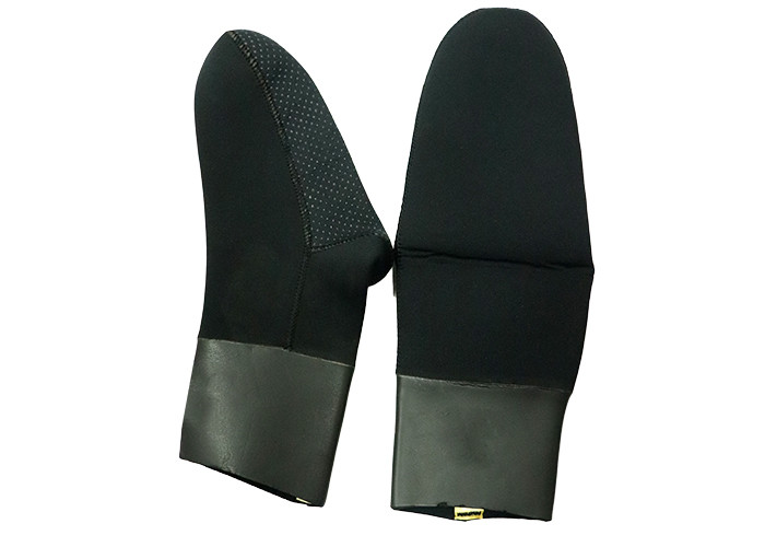 China Smooth Skin Neoprene Wetsuit Socks , Outdoors Thermal Snorkel Fin Socks  wholesale