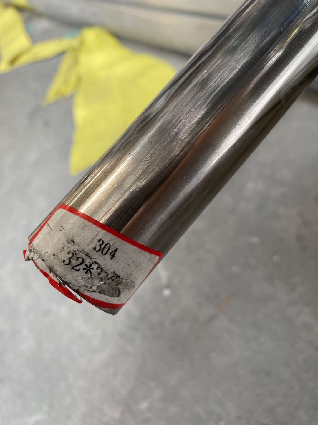 China 304L 316L Polished Stainless Steel welded Pipe Tube Sanitary Piping wholesale