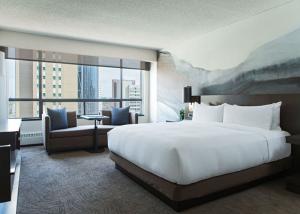 China Elegant Modern Hotel Bedroom Furniture European Marriott Design wholesale