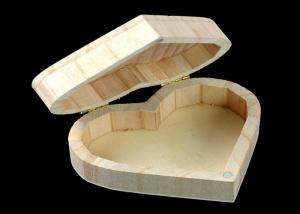 China Cover Top Heart Shaped Wooden Box , Wooden Crate Gift Box For Rings Wedding Gift wholesale