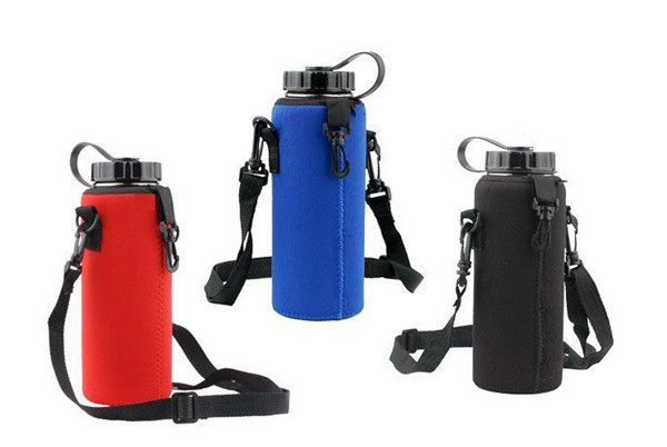 China 1000ml Custom neoprene water bottle holder with adjustable shoulder strap.size is 22cm*8cm, SBR material. wholesale