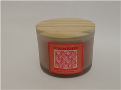 China Home scented candle with Sugar  Strawberry fragrance &decorative wooden lid and printed label on sale