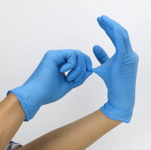 China Medium Disposable Nitrile Gloves , Durable Nitrile Exam Gloves Blue Color wholesale