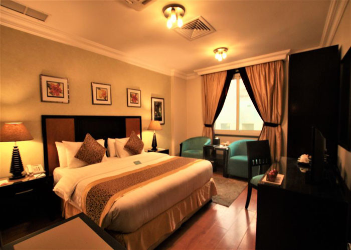 China Suite Room Modern Hotel Bedroom Furniture , Hotel Grade Furniture wholesale