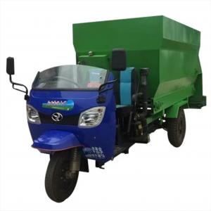 China Hot sale Three Wheels Vehicle Feed Spreader Mobile livestock feed machine wholesale