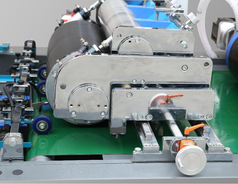 Automatic window pasting Machine
