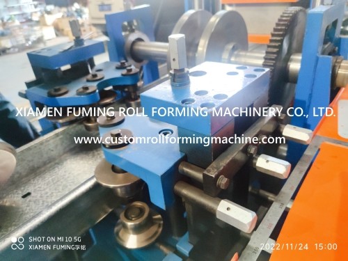 precise C Purlin Roll Forming Line Industrial High Speed Rollformer