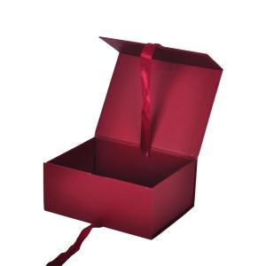 Foldable Cardboard Red Magnetic Paper Packing Box With Ribbon