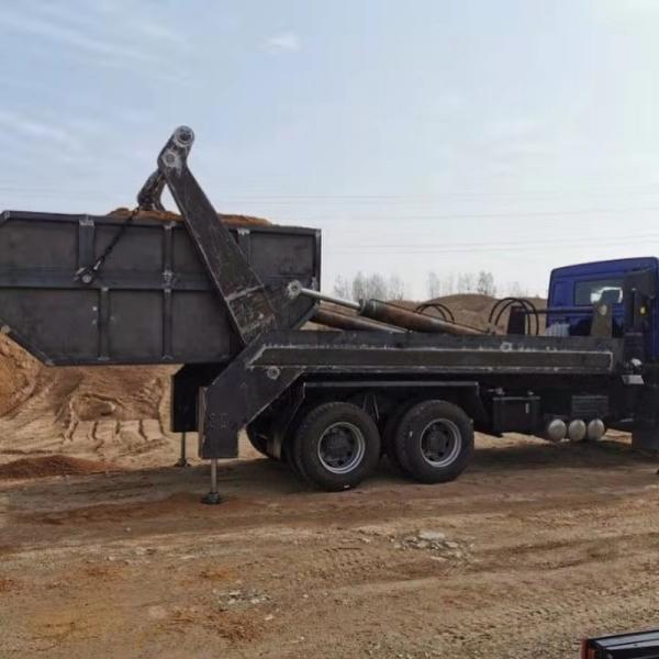 RHD Howo 8M3 10M3 Skip Loader Container Garbage Truck