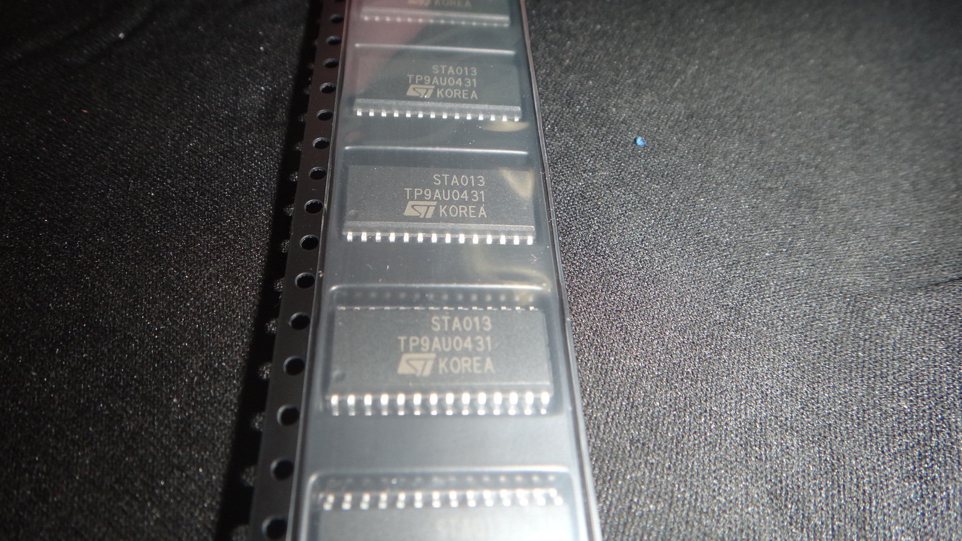 China STA013 Surface Mount Integrated Circuit QFP44 on sale
