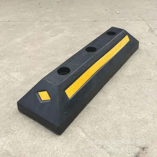 Rubber Reflective Road Cones High Visible Traffic Management Cones