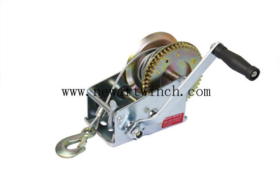 Quality A3 Steel Small Boat Winch , Compact Structure Zinc Plated 3500 Lb Hand Winch for sale