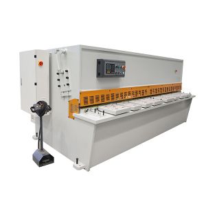 China Smooth Operation Precise Cuts Hydraulic Swing Beam Shearing Machine 6x3200mm on sale
