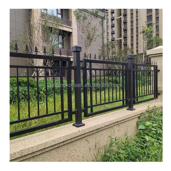 4ft 7ft Galvanized Wrought Iron Fencing Pickets Size 25x25mm Enhance Your Property