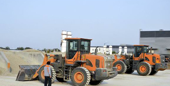High Intensity Compact Wheel Loader Large Breakout Force Flexibility