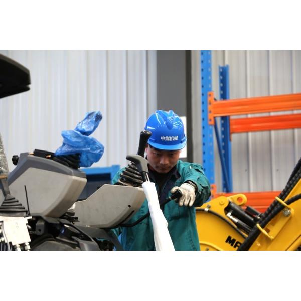 8.5tons Wheel Yellow Large Digger Hydraulic Mining Big Excavator With Spare Parts