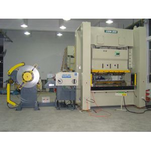 Long Flat Sheet Roll Stamping Decoiler And Straightener Automation Equipment