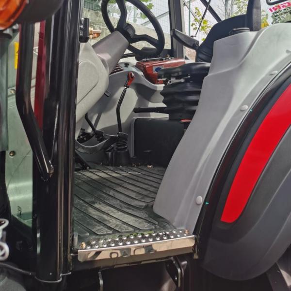 Gear Agricultural Tractor 130HP Smooth Operation Farming Machine Tractor