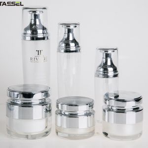 Customized PMMA Cosmetic Lotion Bottle Smooth Screen Printing Surface