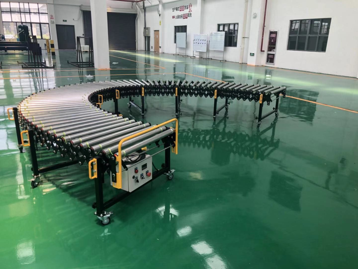 China Unit Handling Expandable Heavy Duty Roller Conveyor Systems wholesale