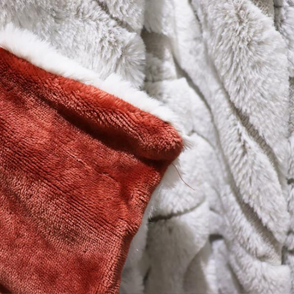320gsm Custom Design Faux Fur Throw Blanket Flannel Warm Fur Blanket