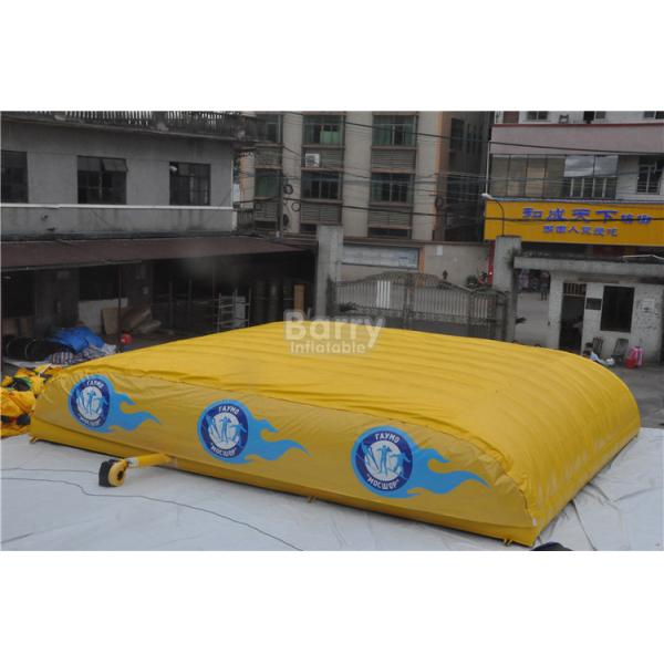 Exciting Outdoor Inflatable Sports Games Inflatable Jump Air Bag For Skiing , Bike Jump Air Bag Stunt