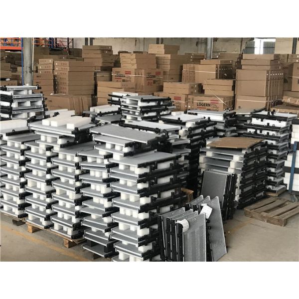 OEM 17112245511 Cooling Car Radiator For BMW 3e36/318 90 550*328*42mm Core