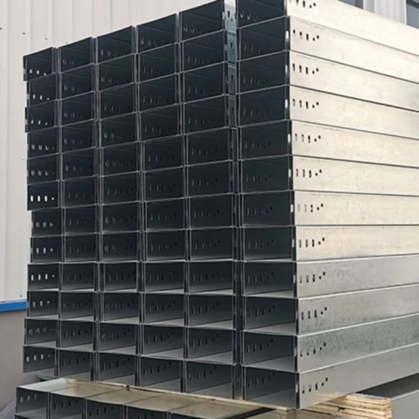 500kg Load Capacity Solid Cable Tray For Wall Mount Installation And Weather Resistance In Demanding Environments