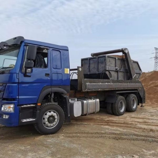 RHD Howo 8M3 10M3 Skip Loader Container Garbage Truck