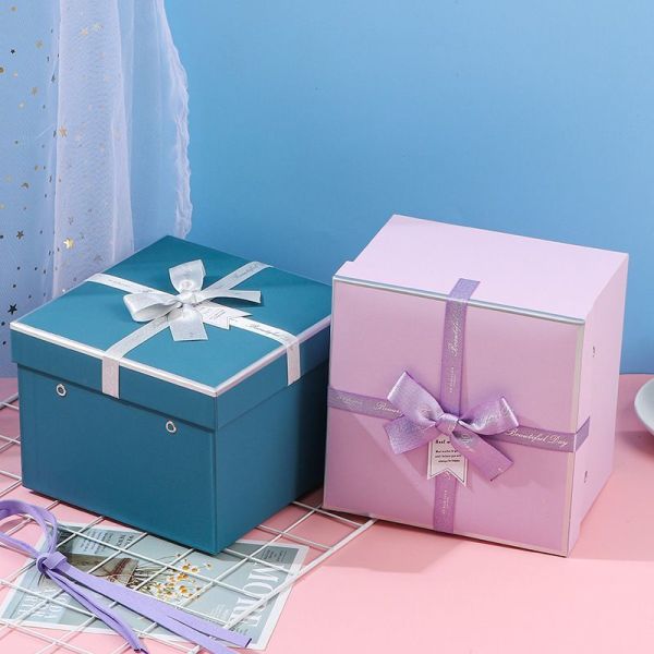 Fashionable Top Grade China Wholesale Custom Logo Packaging Boxes Luxury Lid and Base Paper Carton Box with Ribbon Bow-Tie for Wedding Gift