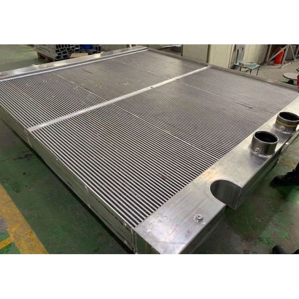 Heavy Duty Commins Engine air to air heat exchanger, high performance air cooler