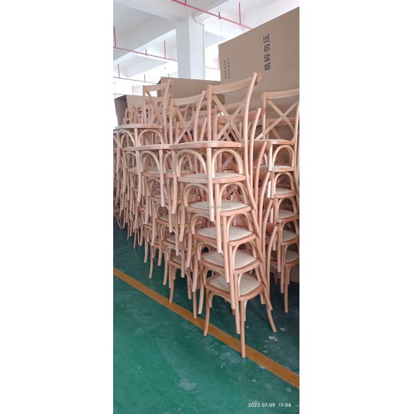 Antique Design Style D50*W42*H88CM Stackable Wooden X Cross back Chairs for Restaurant Dining and Morden Furniture